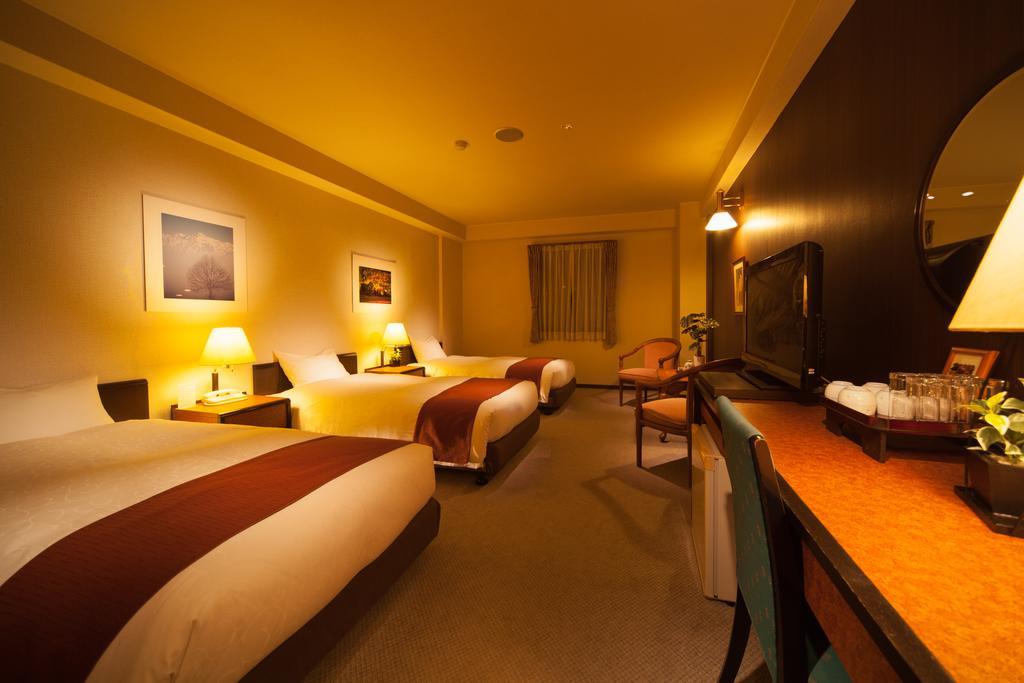 Hakuba Springs Hotel Экстерьер фото