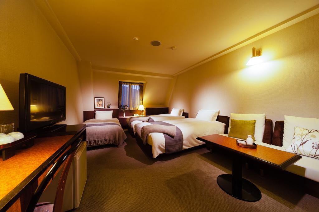Hakuba Springs Hotel Экстерьер фото