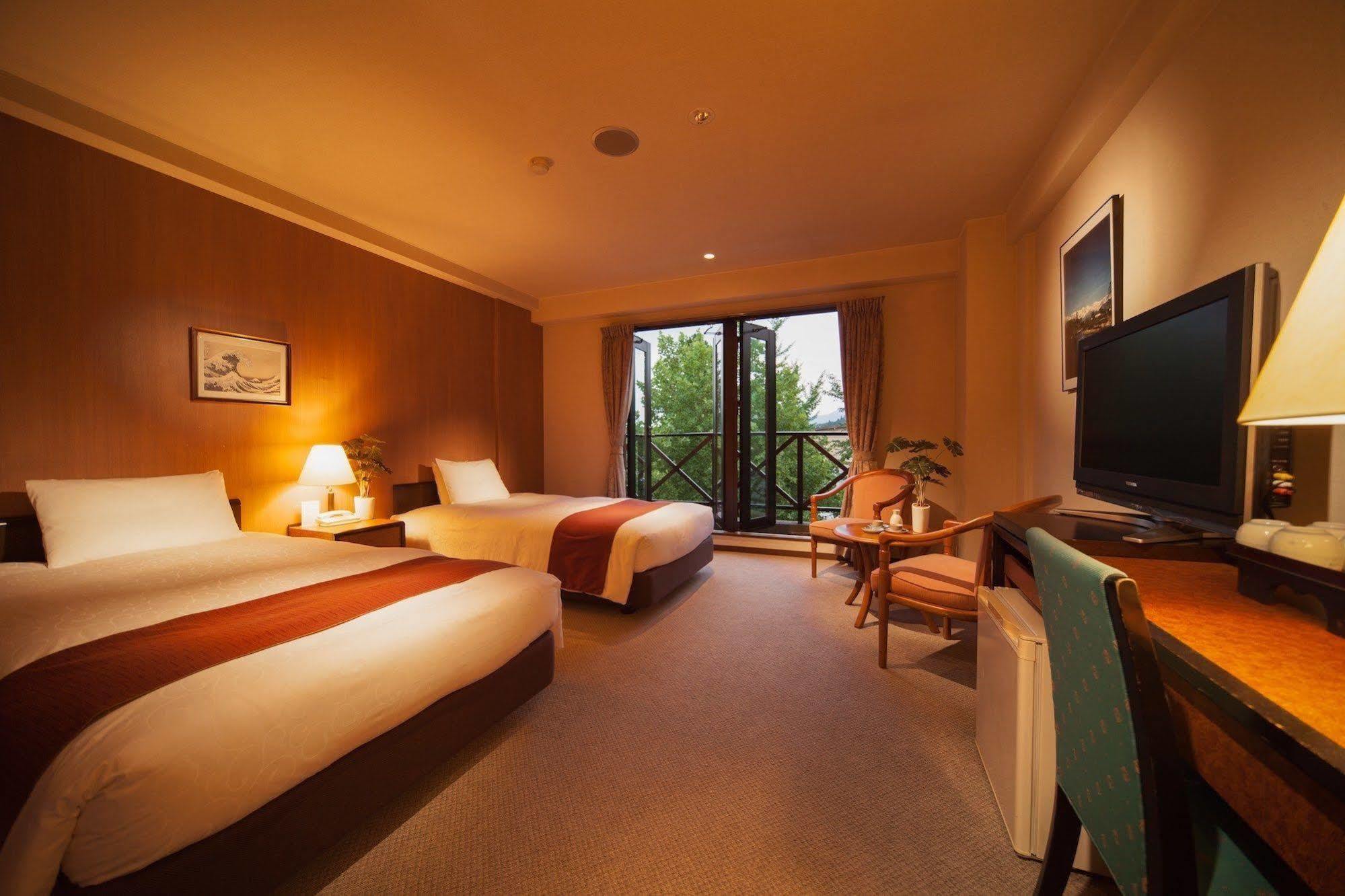 Hakuba Springs Hotel Экстерьер фото